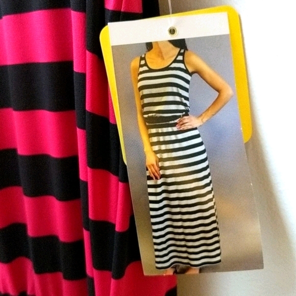 NWT Sleeveless Maxi dress in stripe with belt - Picture 3 of 6